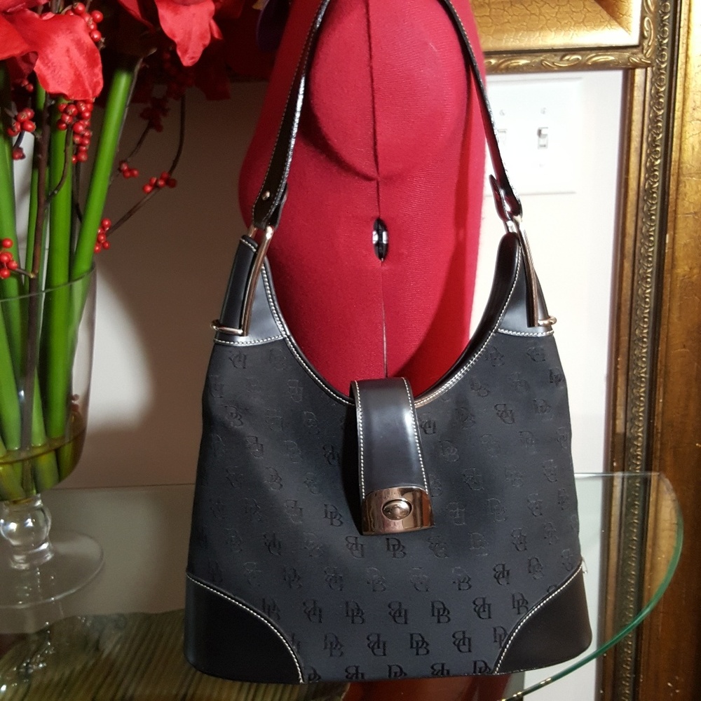 Authentic Dooney & Bourke Tote Handbag